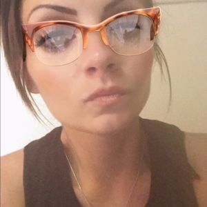 Meet your Posher, Lindsie